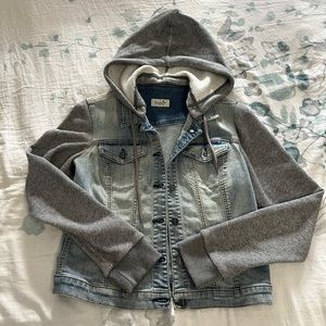 Bootlegger denim jacket with knit sleeves. Size medium.